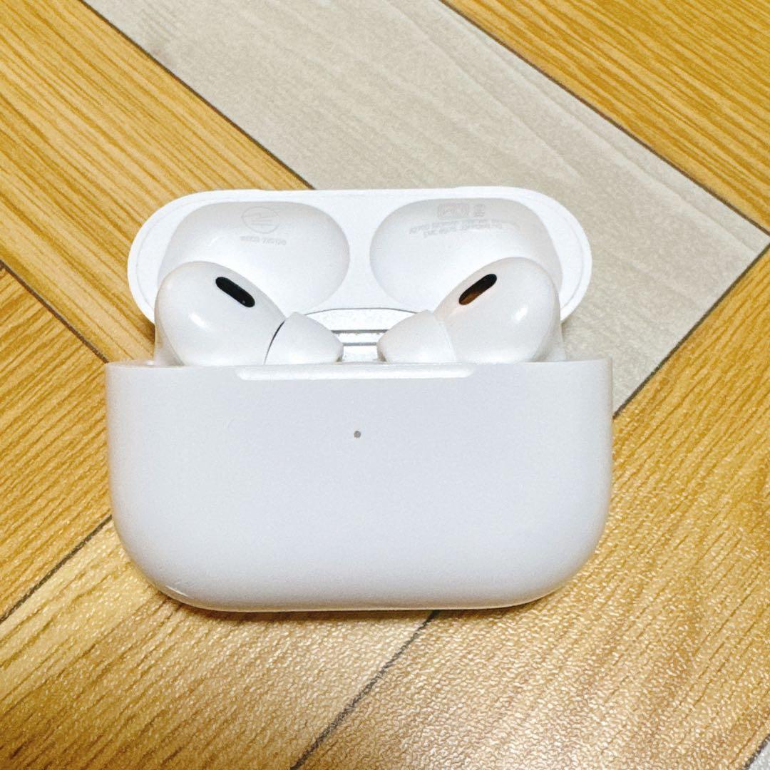 S*l様 AirPods Pro（第2世代）MQD83J/A 2022年モデル
