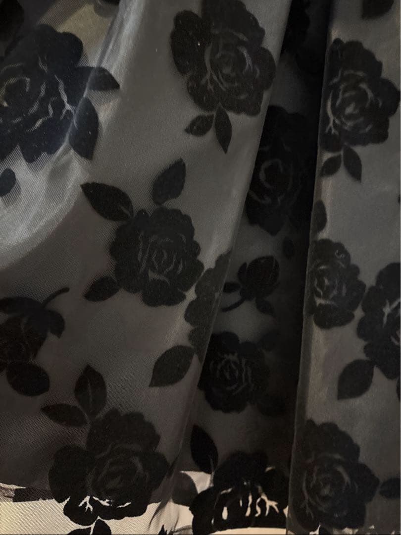 【新品】エムズグレイシー❤️インスタ掲載❤️薔薇　フロッキー　ローズワンピース　36