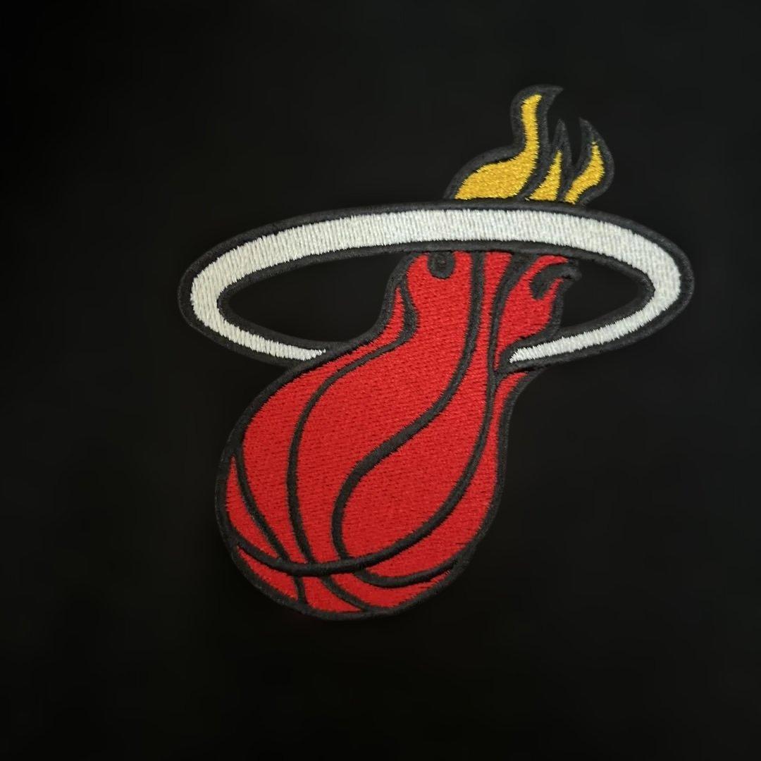 【美品】ナイキ　バーシティジャケット　スタジャン