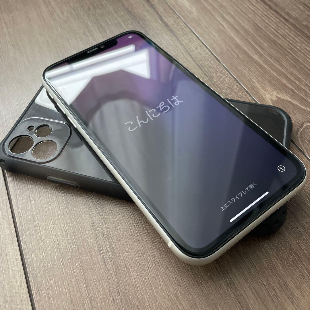 iPhone11 本体　64GB スマホ　スマートフォン　ホワイト　ケース付き