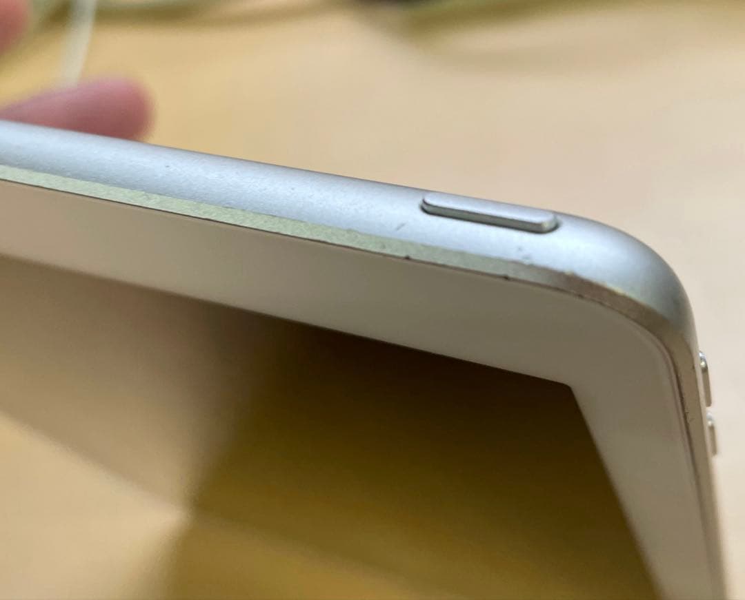 iPad 第6世代　A1893　Wi-Fiモデル　シルバー　32GB #8