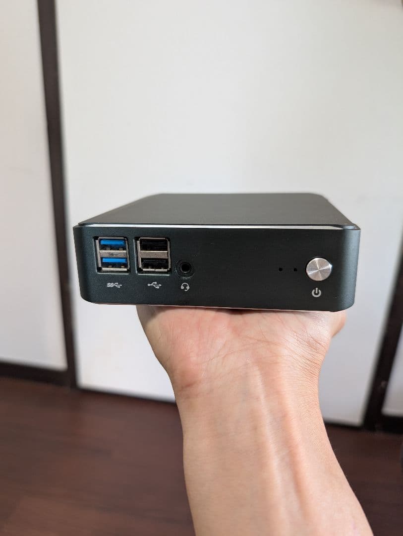 値下げしました！　ミニパソコン　intel core i7-8565u