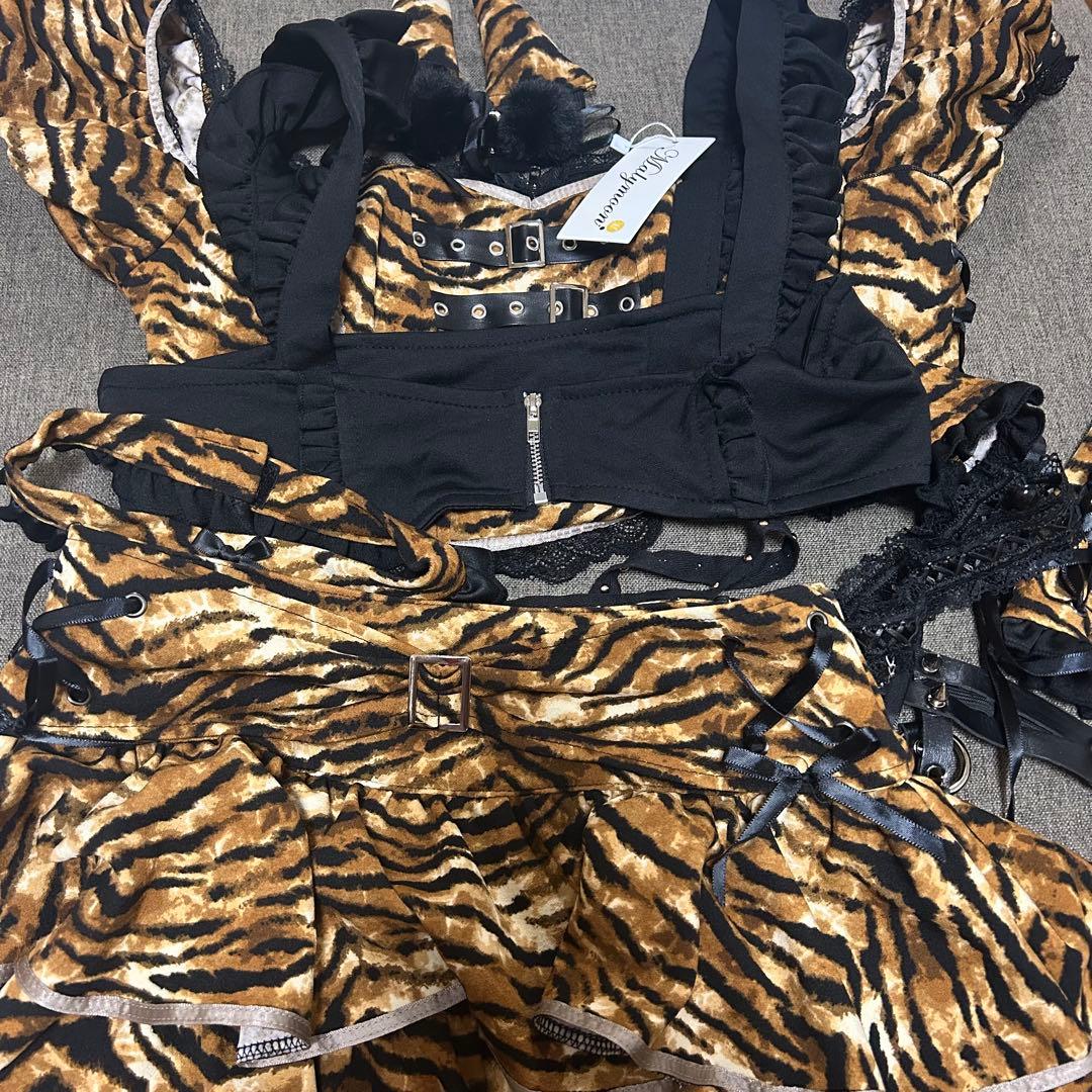 【完売品】[Malymoon] スタッズフレア鬼ガールコスプレセットアップ