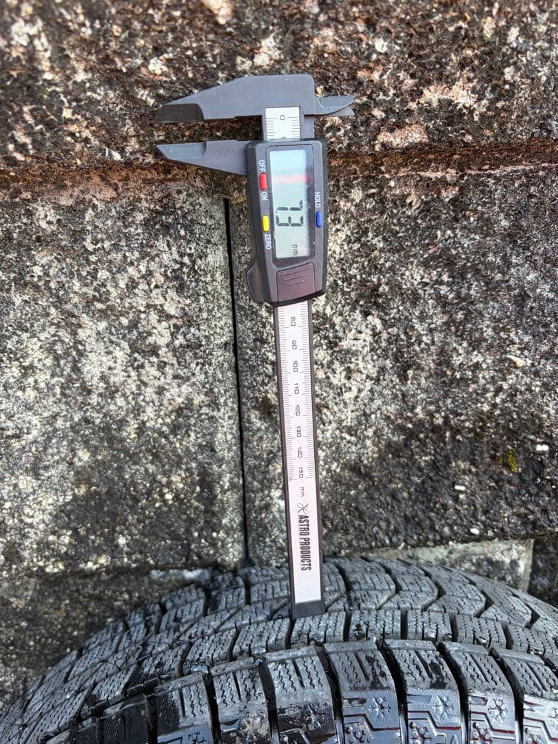 ダイハツ LA600S タントカスタムRS 15インチスタッドレス