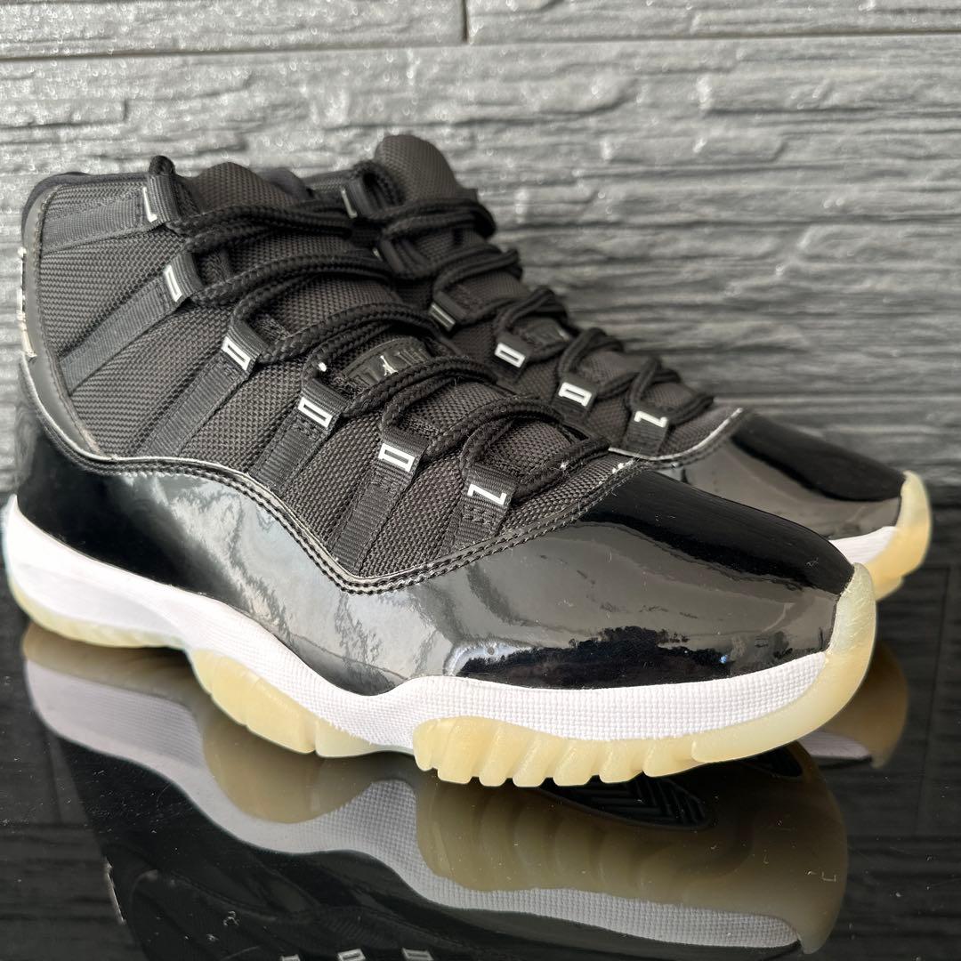 【極美品】27 NIKE エアジョーダン11