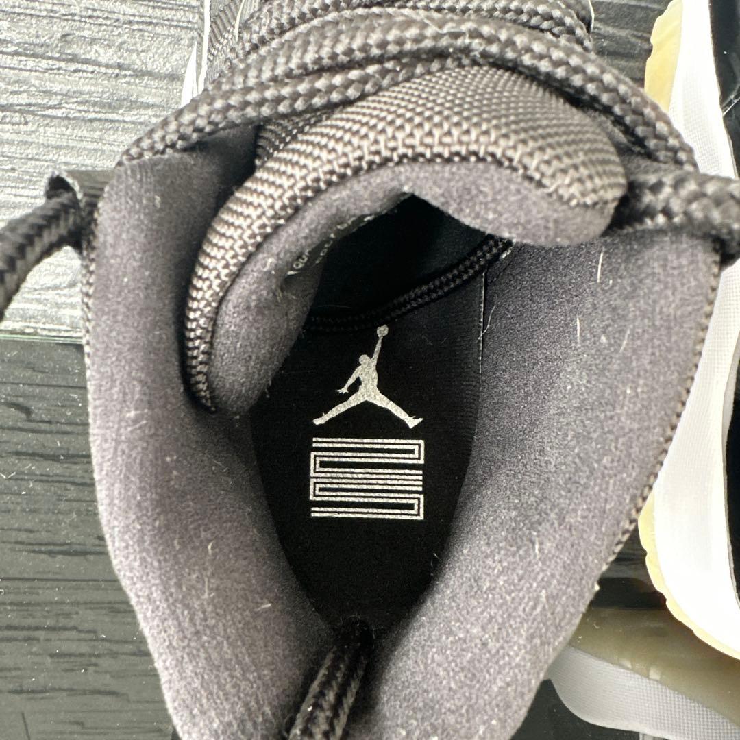 【極美品】27 NIKE エアジョーダン11