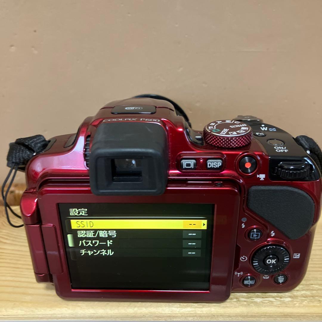 Nikon COOLPIX P600 光学60倍 コンデジ　予備バッテリー付き