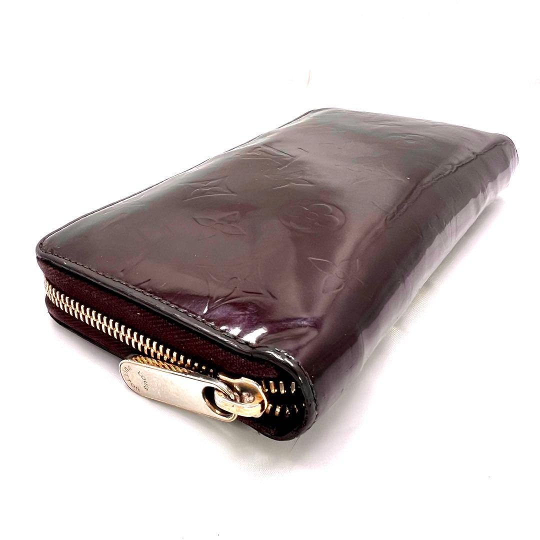 ルイヴィトン ヴェルニ アマラント ジッピーウォレット モノグラムM93522