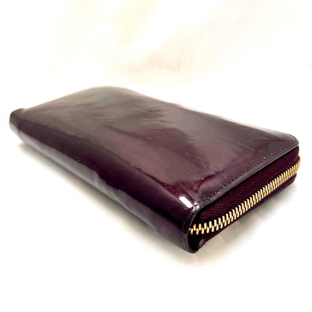 ルイヴィトン ヴェルニ アマラント ジッピーウォレット モノグラムM93522