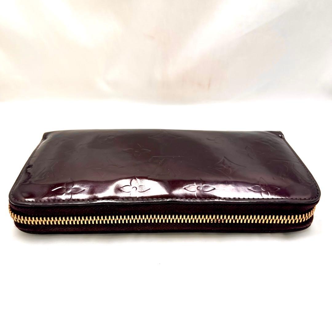 ルイヴィトン ヴェルニ アマラント ジッピーウォレット モノグラムM93522