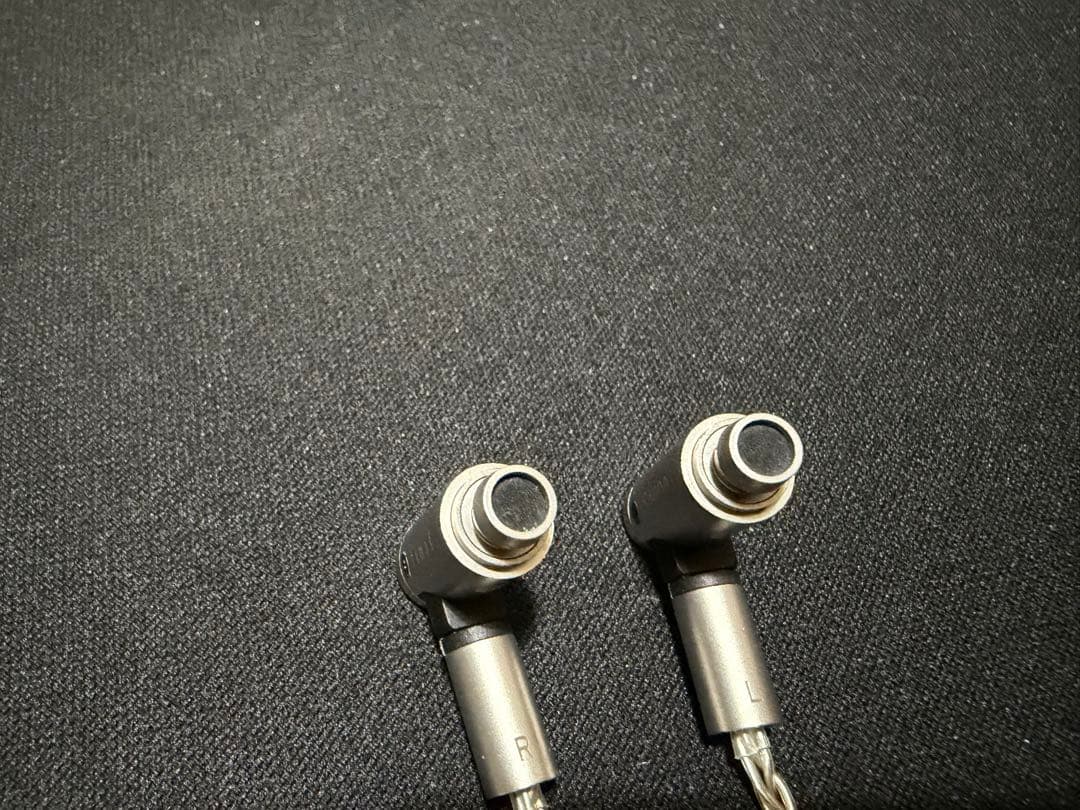 final s4000 有線イヤホン