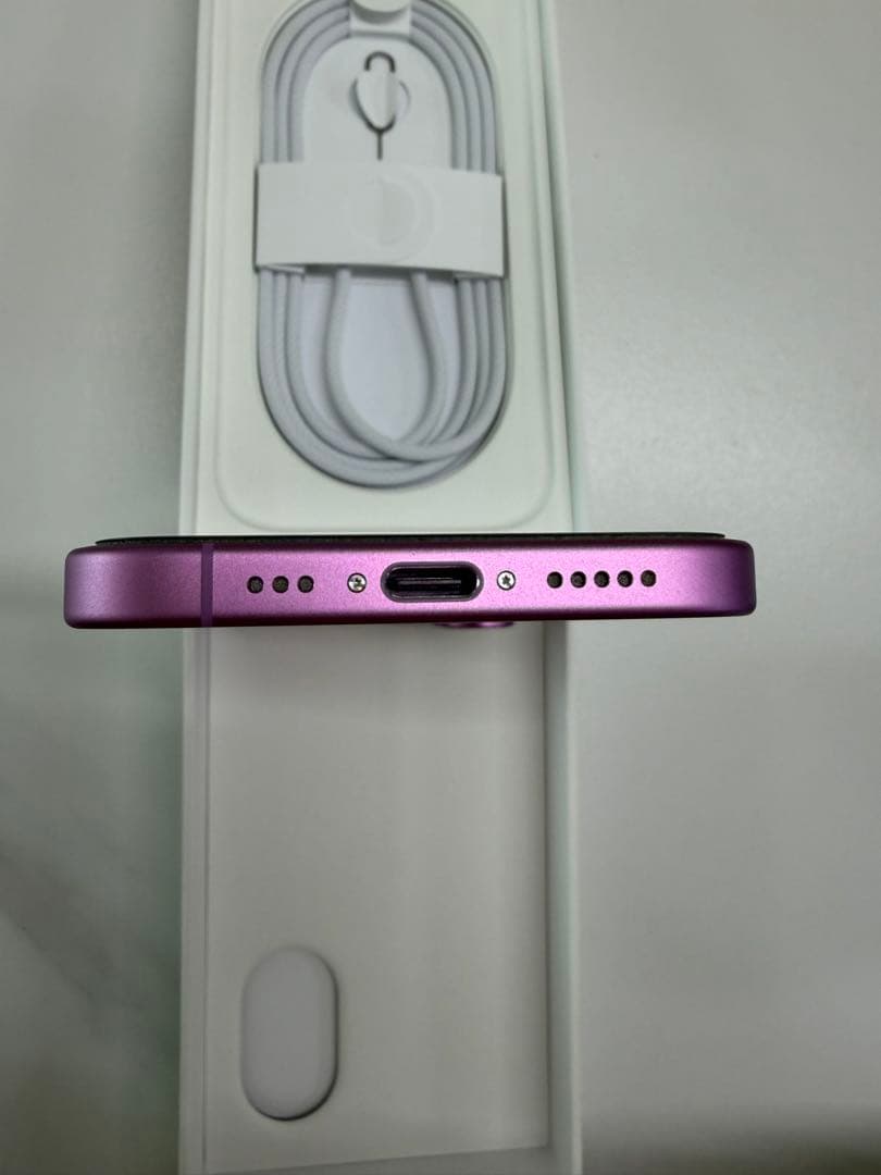 iPhone 16 SIMフリー　美品　iPhone16