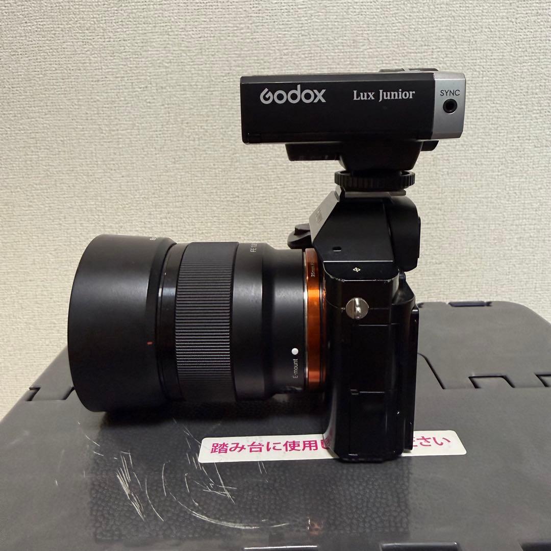 SONY α7＋FE 50mm F1.8+Godox Lux Junior