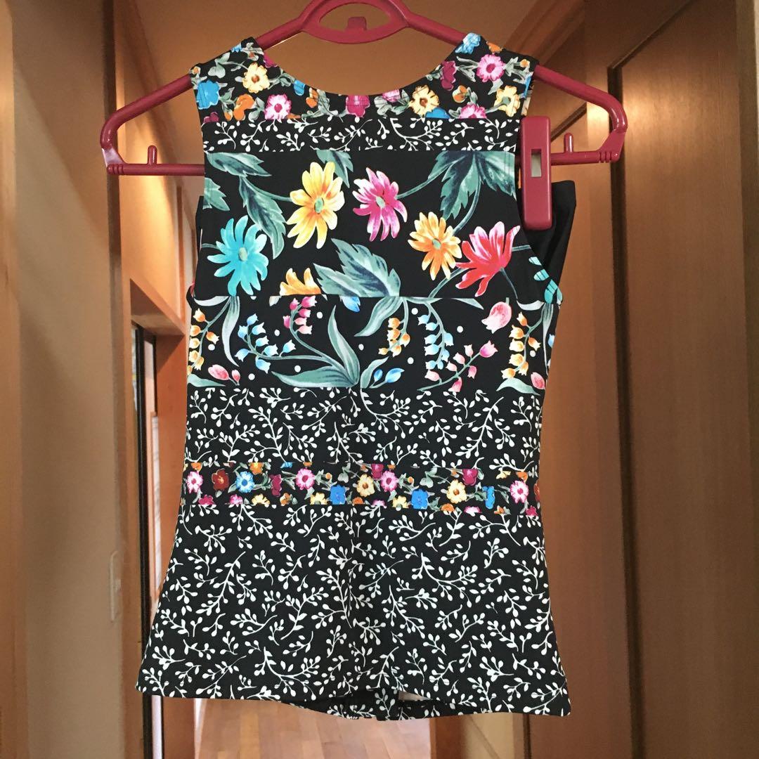 ぱすちゃん様ご購入　新品未使用　ワコール　スイムウェア　　上下