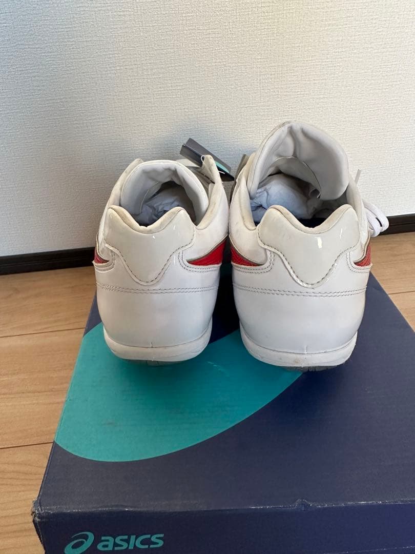 【新品未使用】asics スパイク　28.5cm