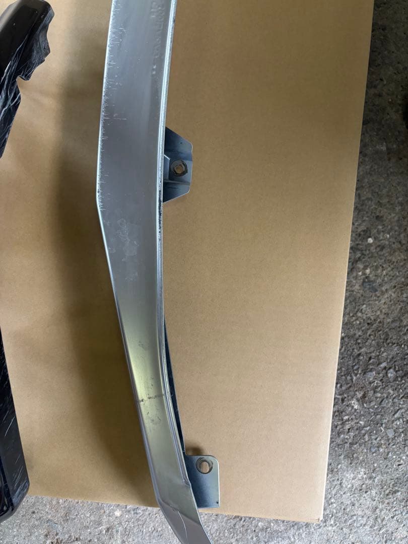 クラウンRSフロントスポイラガーニッシュ