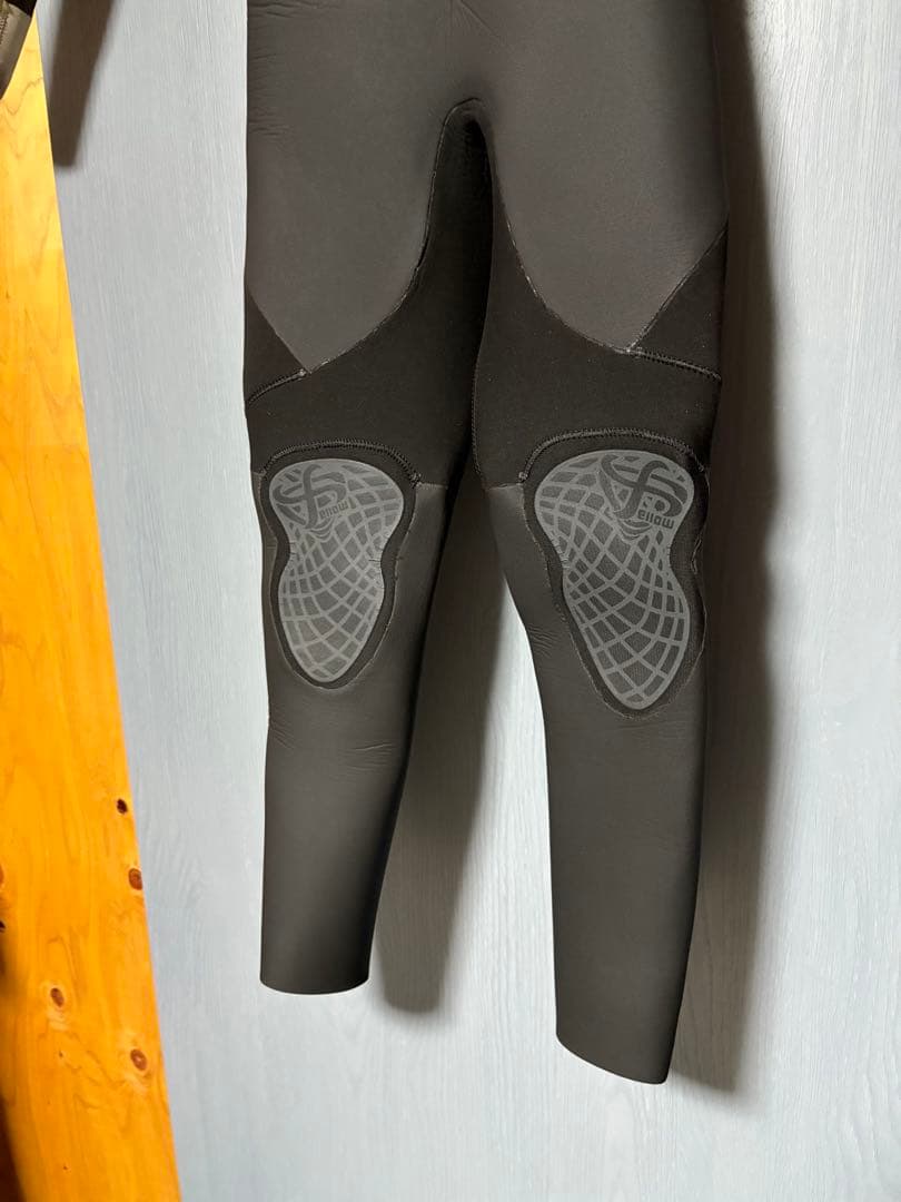 FELLON SURF☆ウエットスーツ（140㎝）