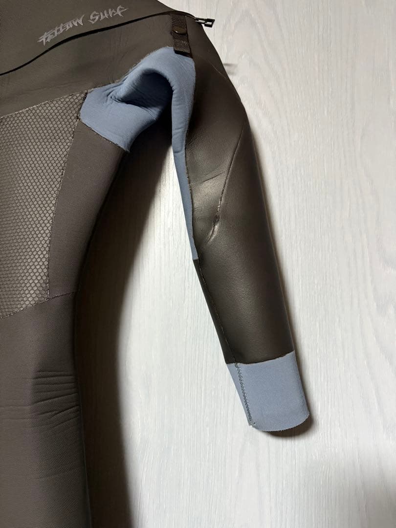 FELLON SURF☆ウエットスーツ（140㎝）