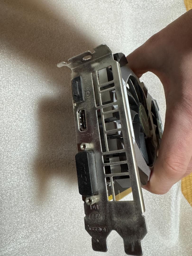 MSI デュアルファン グラフィックボード