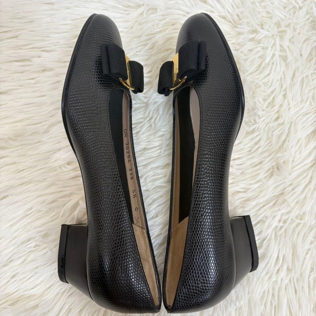 美品✨ フェラガモ ヴァラパンプス パンプス リザード型押し 金ロゴ リボン