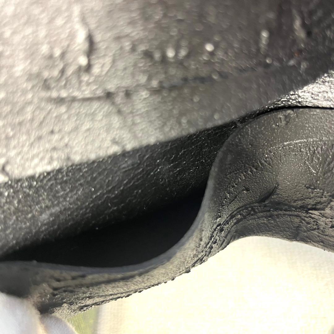 【美品】カガリユウスケ カードケース 黒壁 牛革 漆喰 パテ 名刺入れ