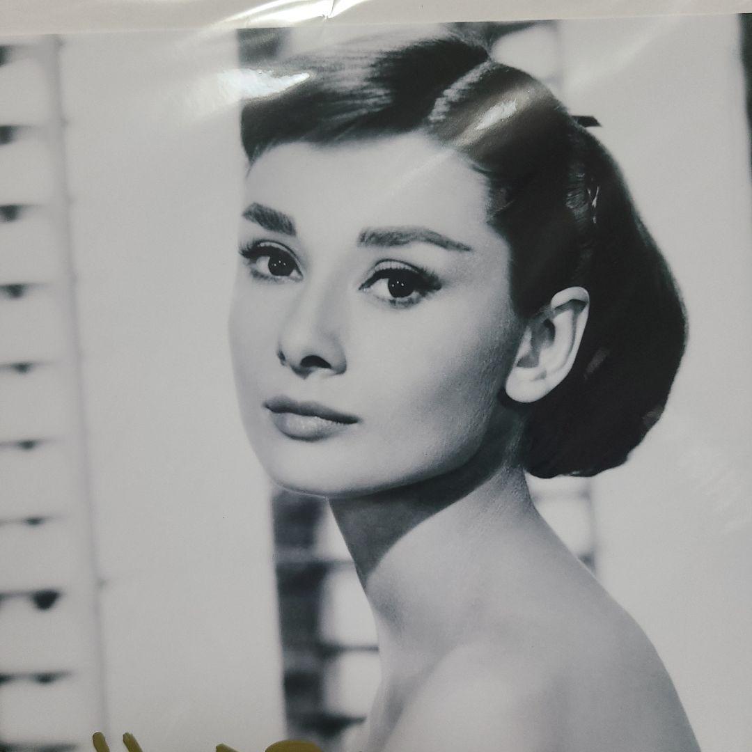 オードリーヘプバーン サイン入り写真+証明書