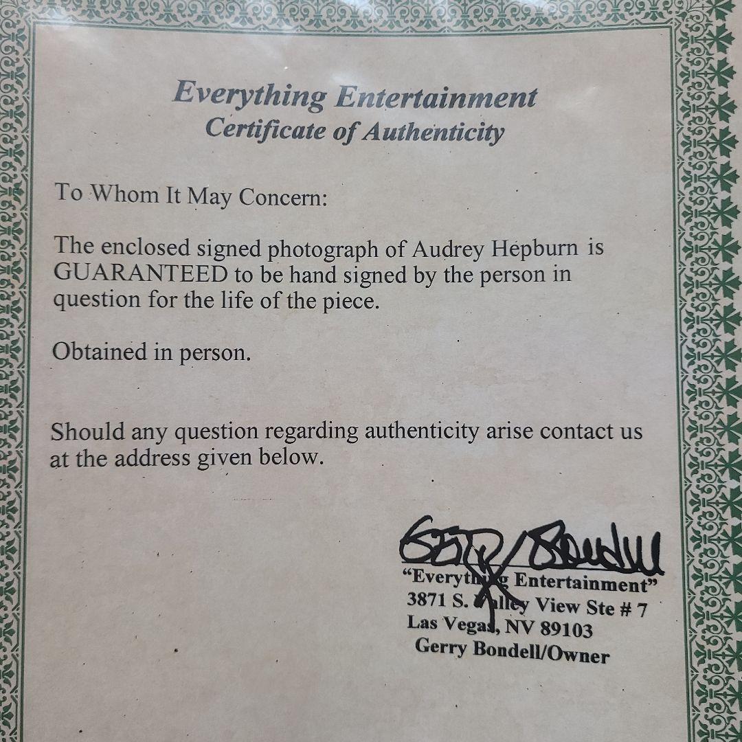 オードリーヘプバーン サイン入り写真+証明書