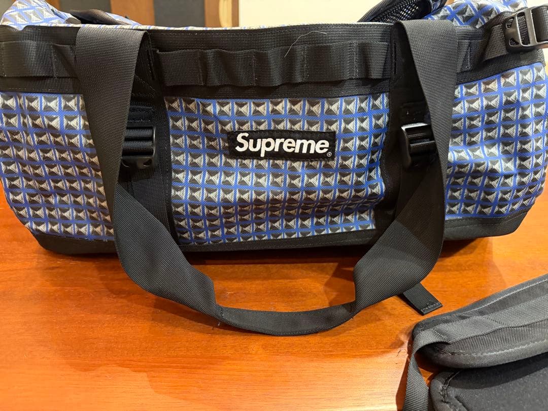 いそ！Supreme NORTH FACE ダッフルバッグ バックパック
