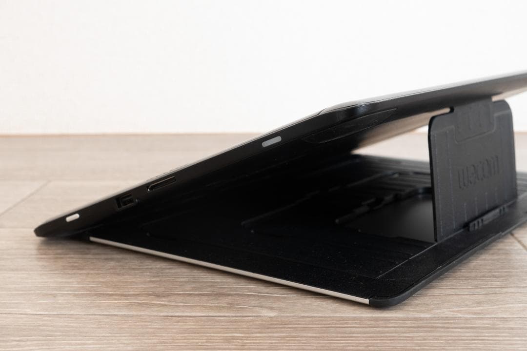 動作OK！Wacom 液晶ペンタブレットCintiq 13HD DTK-1301