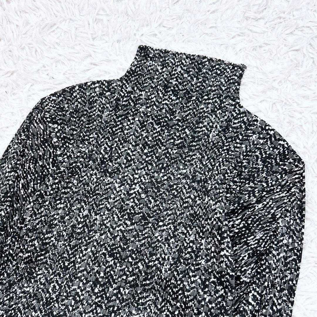 【美品】プリーツプリーズ 総柄ハイネックカットソー モノトーン イッセイミヤケ
