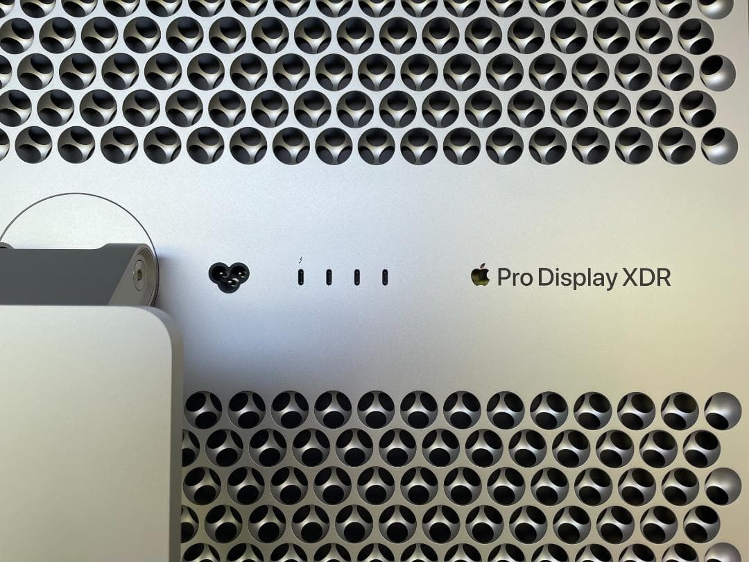 Apple Pro Display XDR ＋ Pro Stand