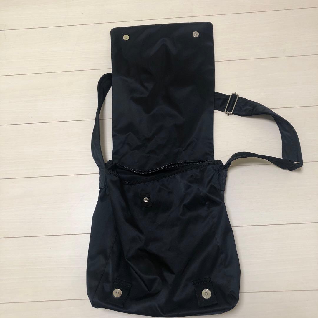 ワイズ　ショルダーバッグ