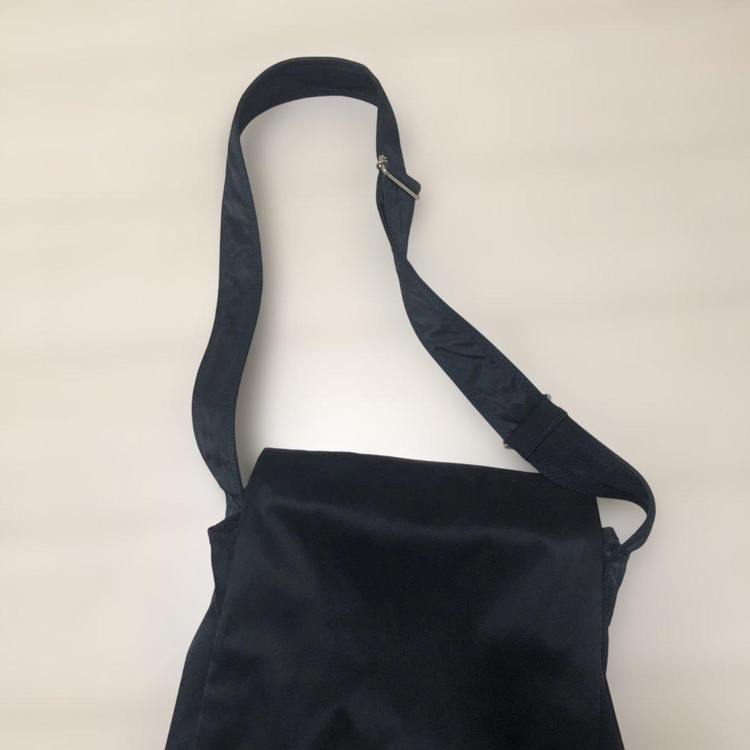 ワイズ　ショルダーバッグ