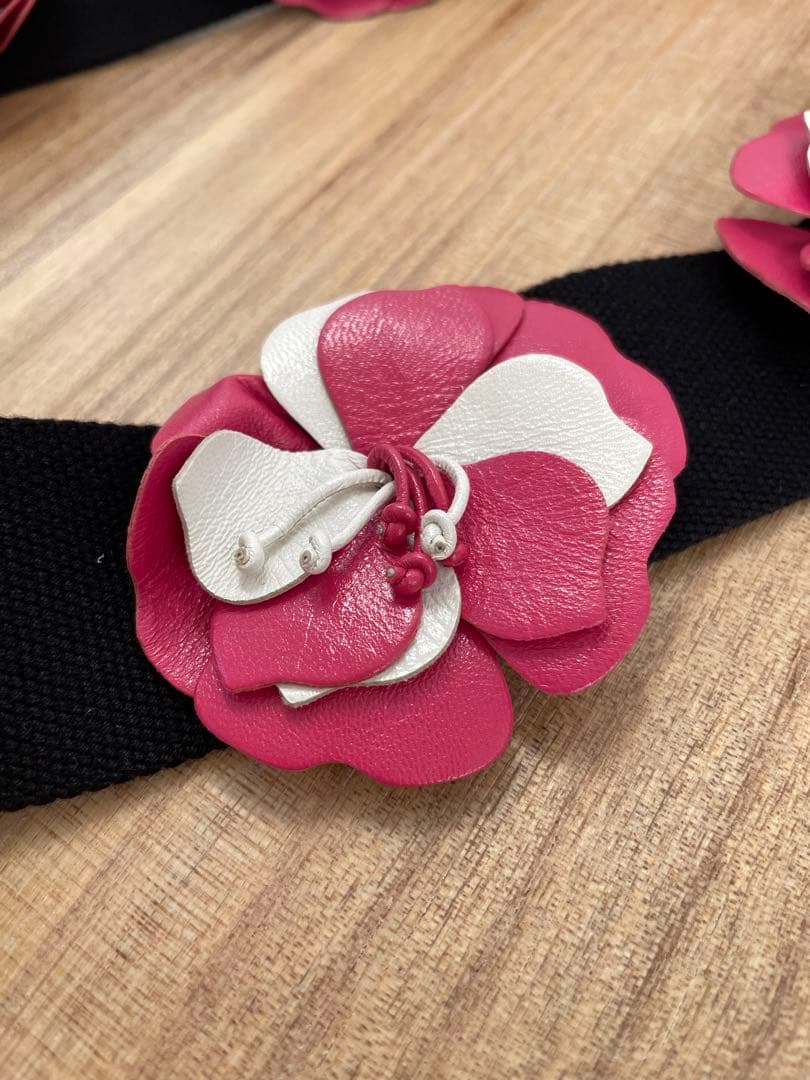 ✨美品✨PRADA　ショルダーストラップ　レザーフラワー　ピンク　ブラック