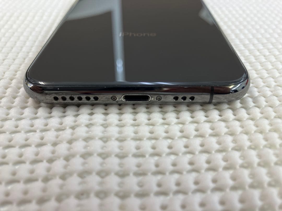 iPhoneXS 64GB SIMロックなし バッテリー新品 カメラシミ
