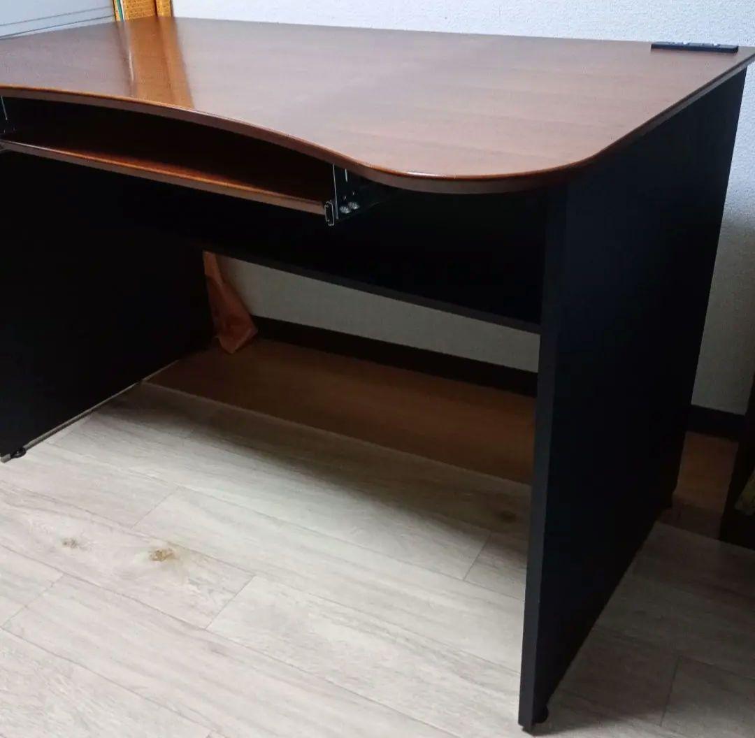 ニトリ　木製ダークブラウンデスク スライド式キーボードテーブル付き