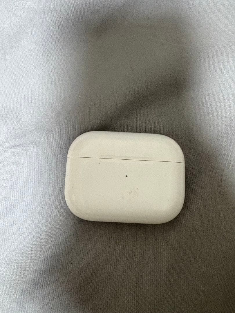 AirPods pro 第2世代 本体のみ lightning ケース付き