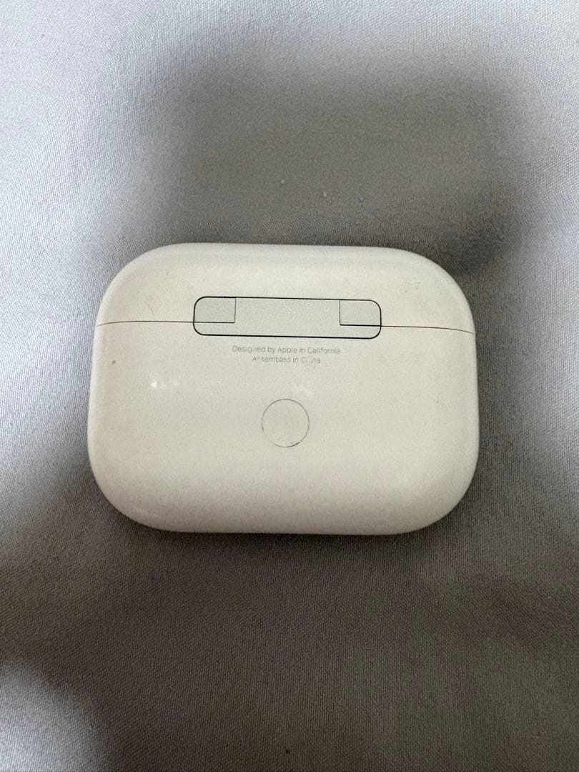 AirPods pro 第2世代 本体のみ lightning ケース付き