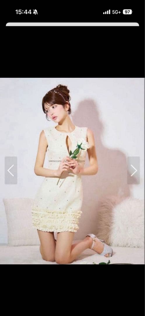 ジュエルズ　ホワイト フリル付きノースリーブドレス Sサイズ