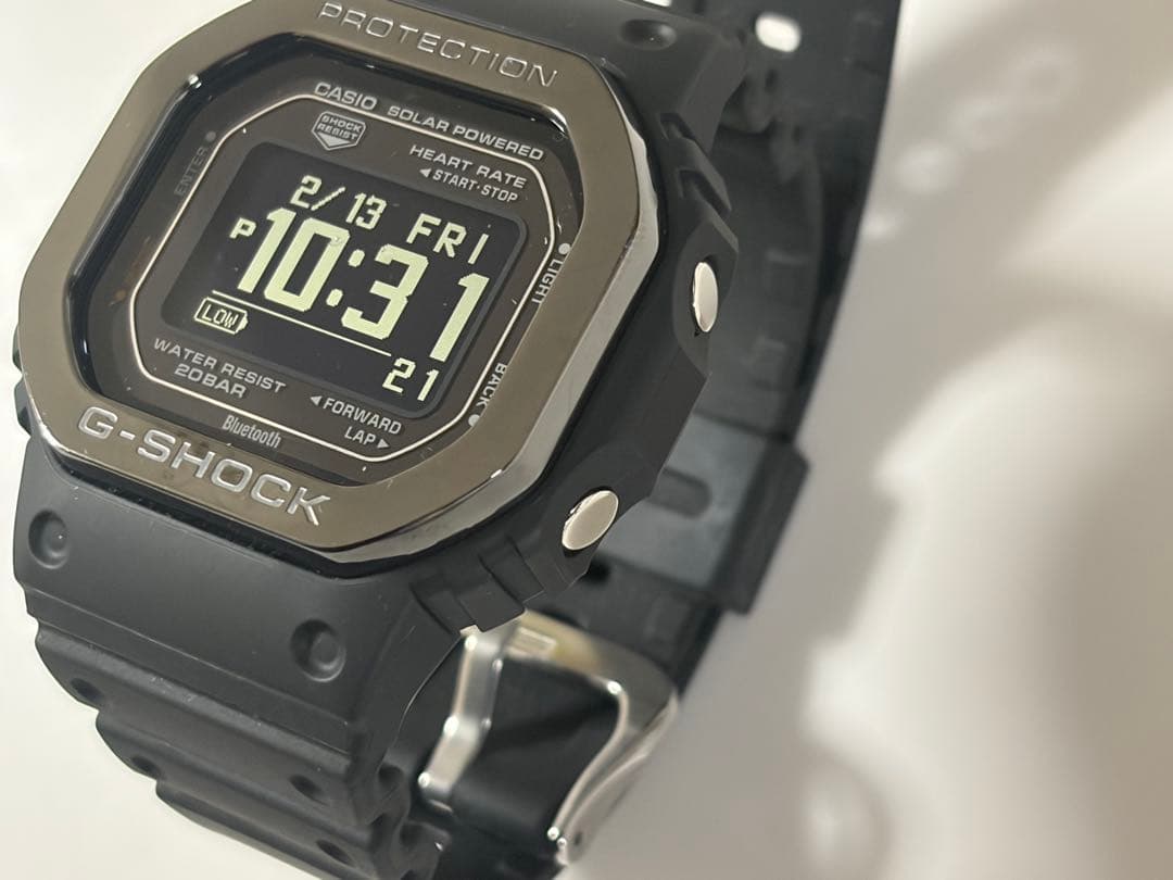 ★送料無料・未使用★お洒落　カシオ　G-SQUAD DW-H5600MB-1JR