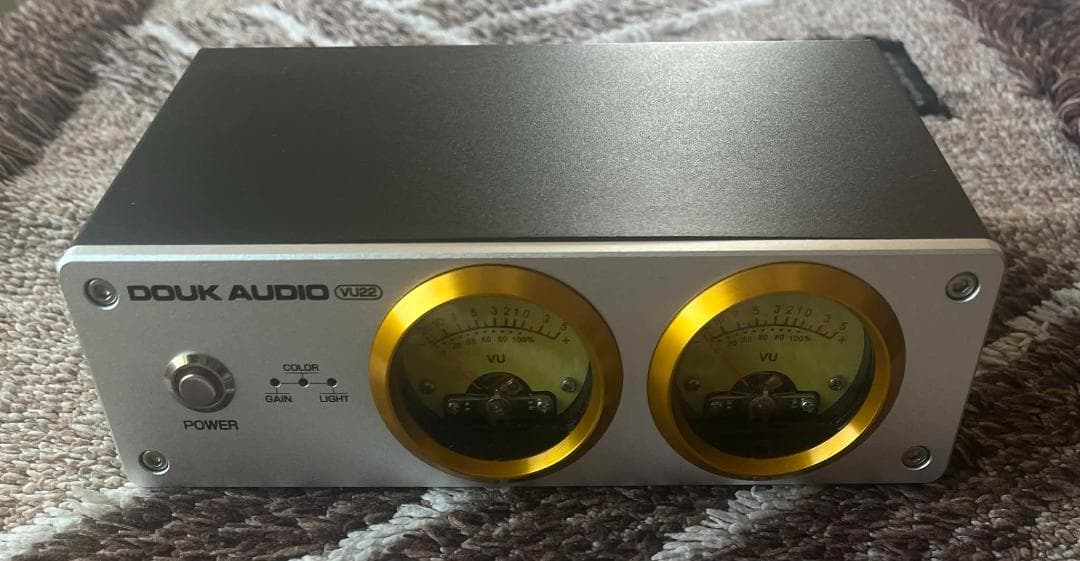 Douk Audio VU メーター