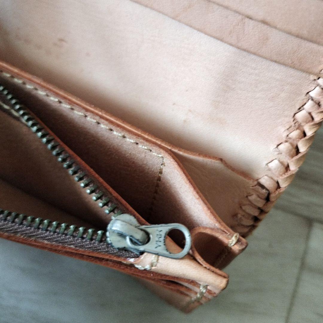 新品未使用 レザー編み込み長財布 カービング