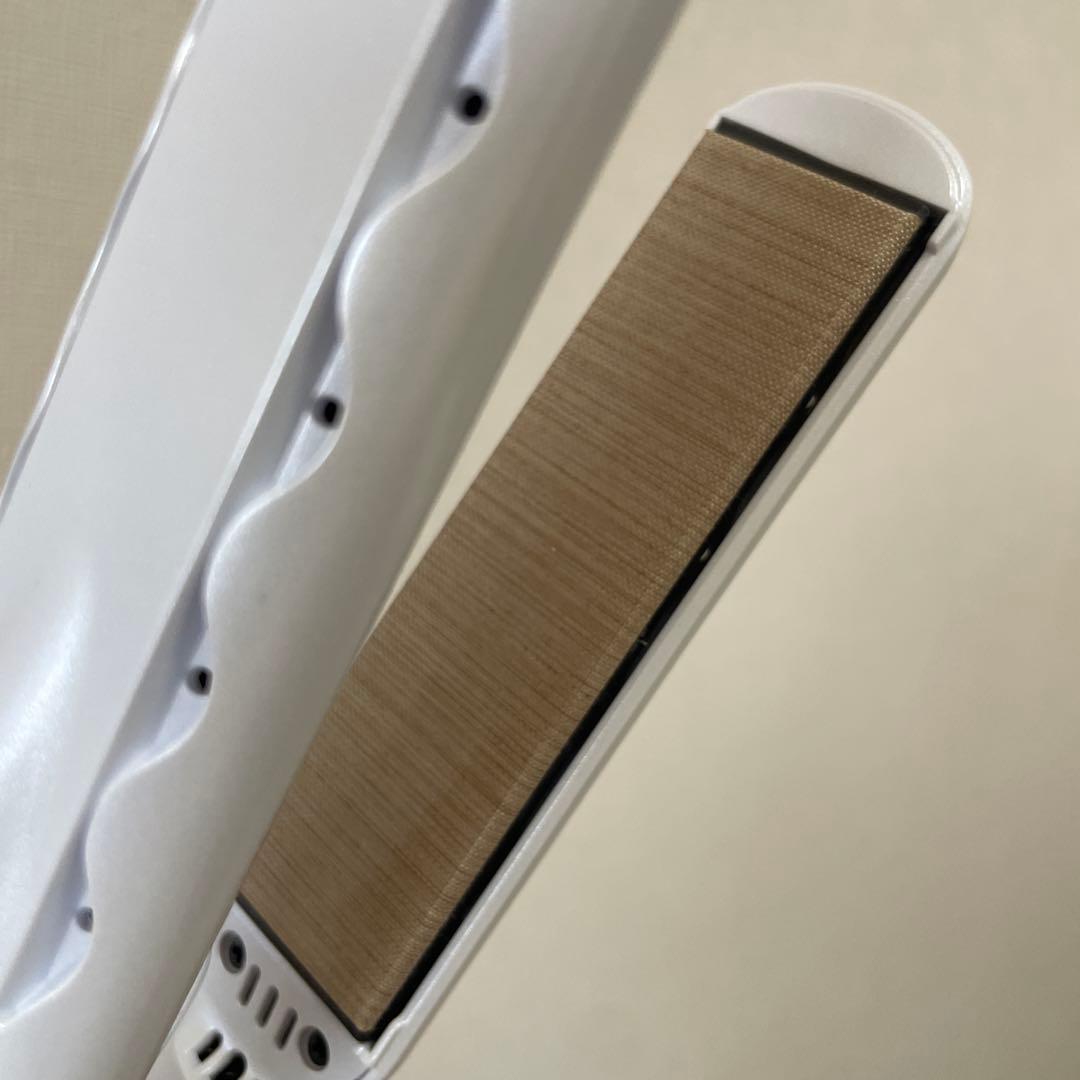 絹女 LM225 ホワイト ストレートヘアアイロン