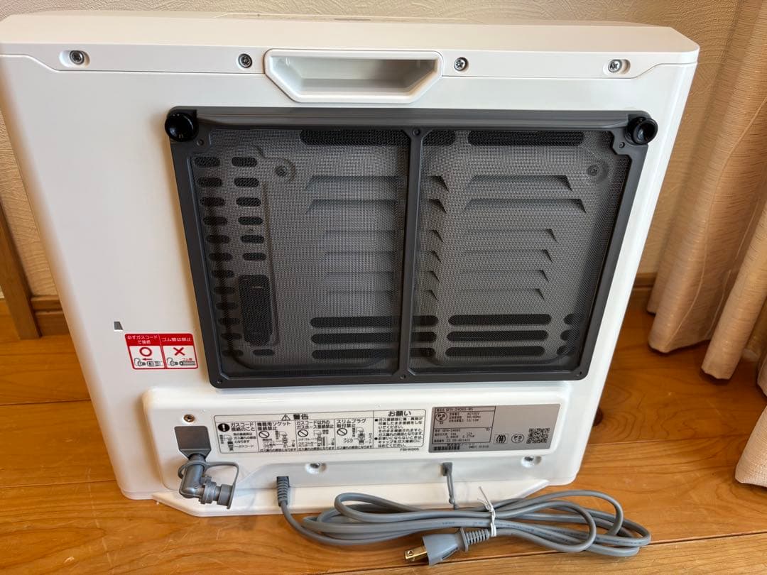 ガスファンヒータ　都市ガス　NORITZ 2024年製　新品に近い　試運転のみ