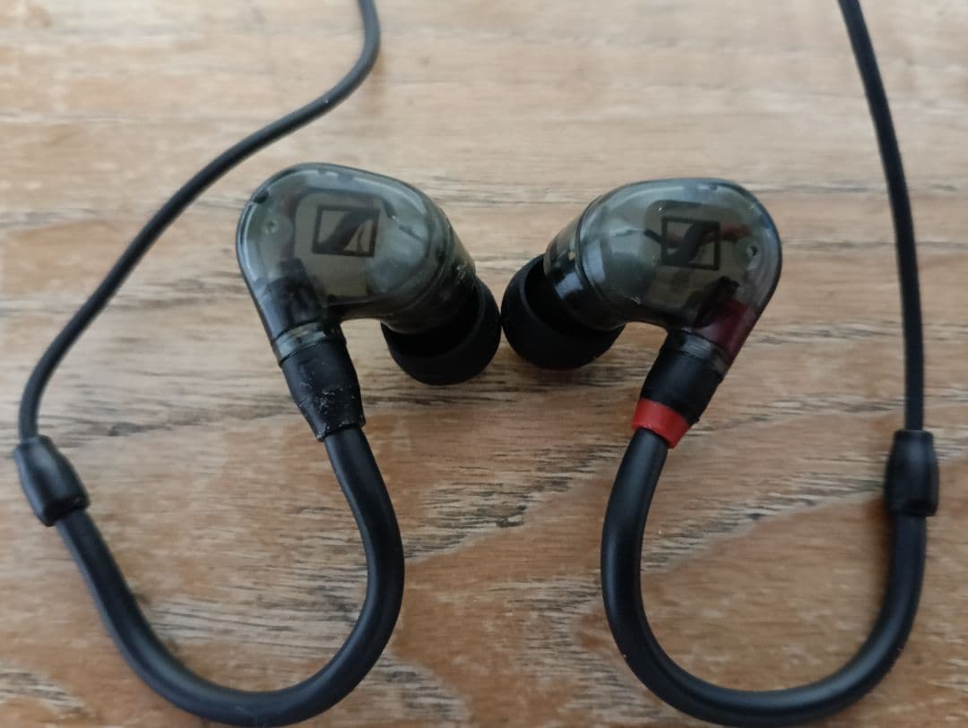 イヤホン SENNHEISER IE 400 PRO SMOKY BLACK