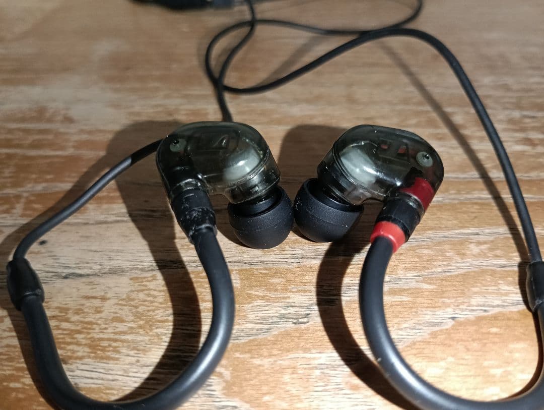 イヤホン SENNHEISER IE 400 PRO SMOKY BLACK