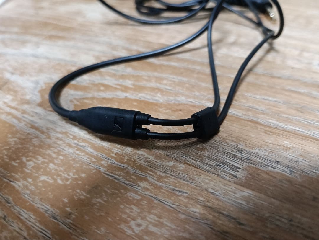 イヤホン SENNHEISER IE 400 PRO SMOKY BLACK