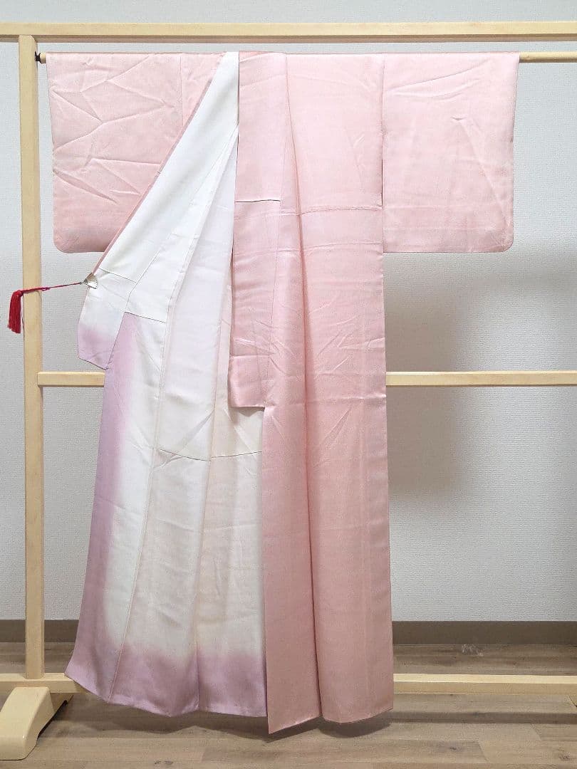 A◆着物くつろぎ 作家物 本郷大田子 虹染め ピンク 袷 正絹 色無地 着物