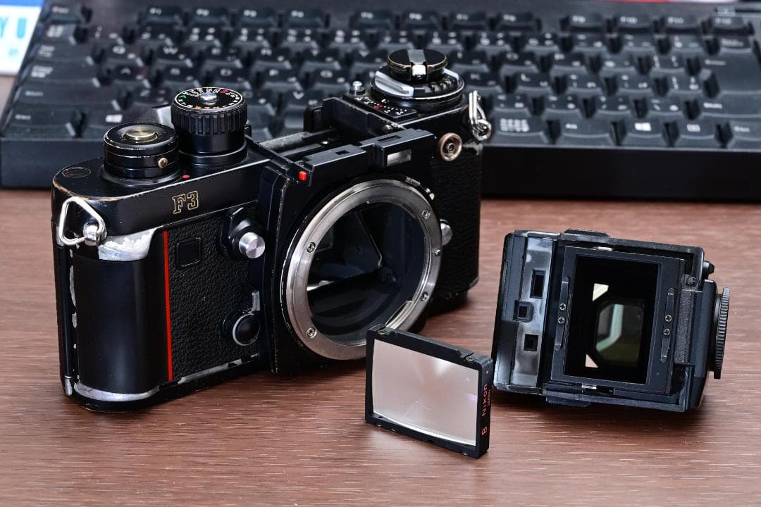 Nikon F3Pボディ＋ DE-3ファインダー
