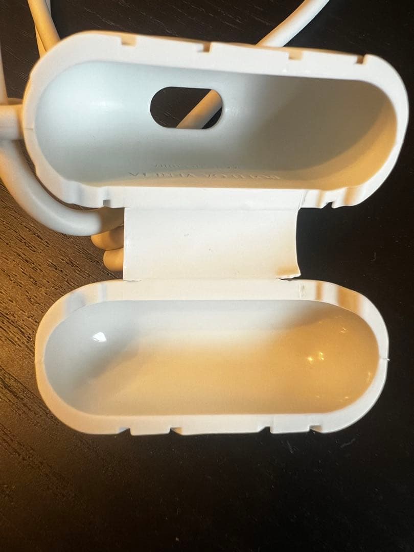 Bottega Veneta AirPodsケース ホワイト　ボッテガ